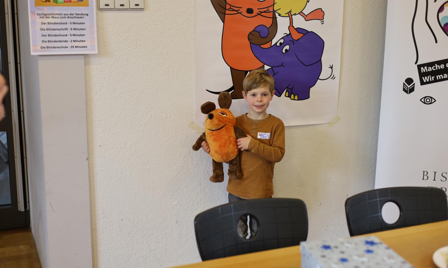 Türen auf mit der Maus  -100 große und kleine Mausfans besuchen die Tonpost